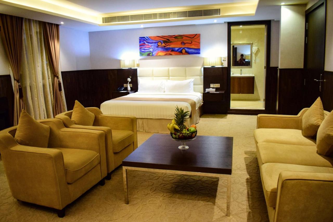 The Secure Inn Hotel Mascate Extérieur photo