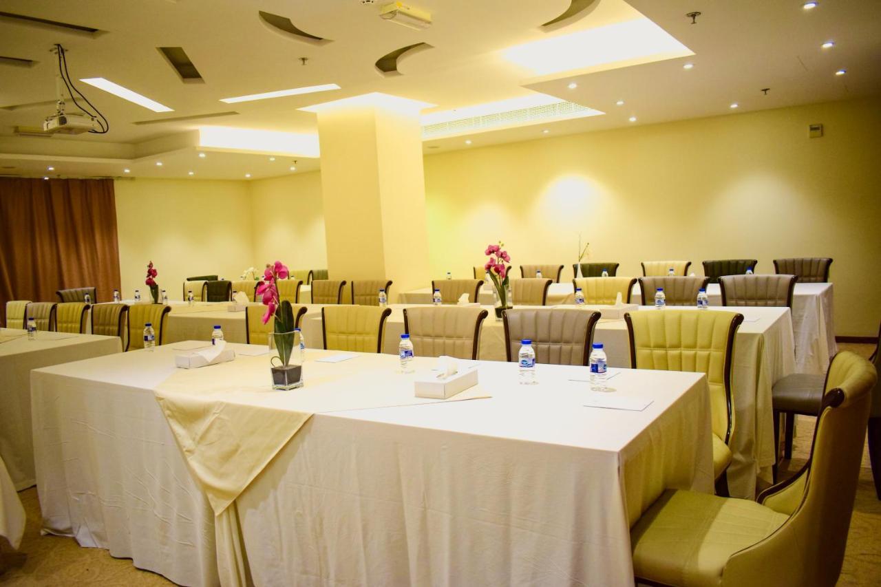 The Secure Inn Hotel Mascate Extérieur photo