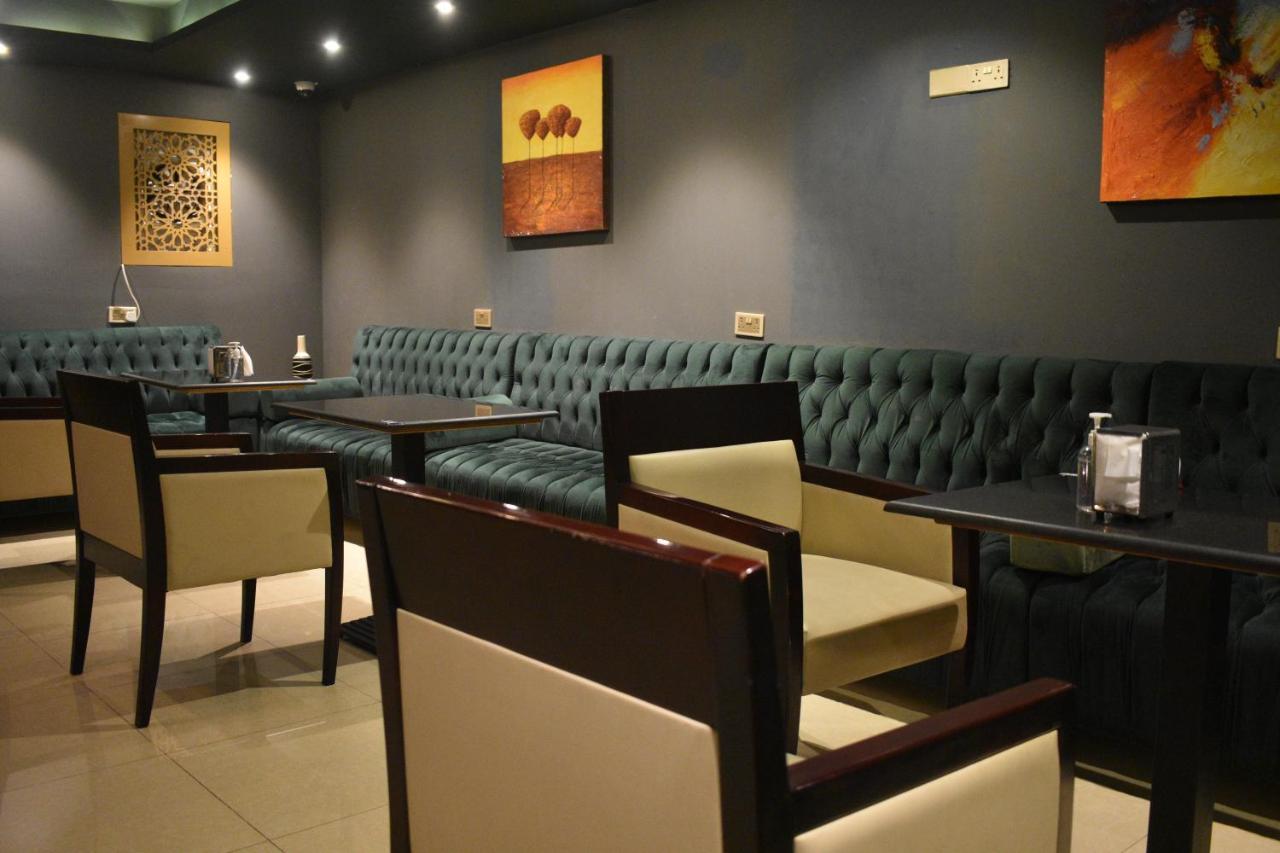 The Secure Inn Hotel Mascate Extérieur photo