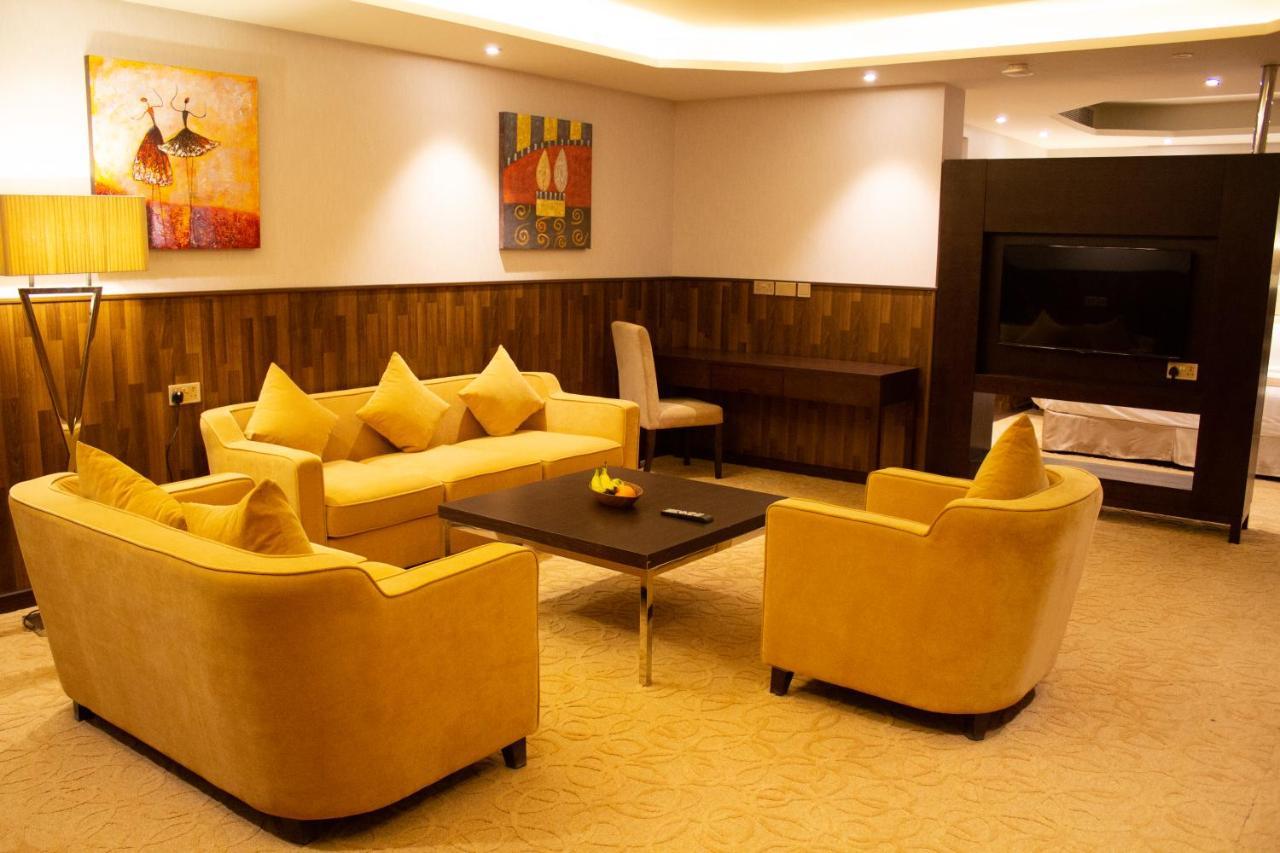 The Secure Inn Hotel Mascate Extérieur photo
